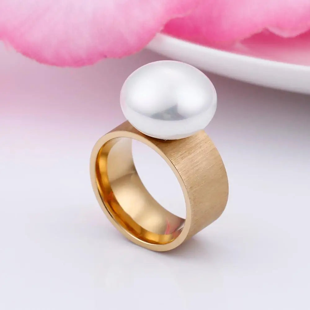Anillo de Estilo Retro con Perla Blanca oro