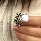Anillo de estilo vintage con perla
