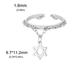 Anillo de diseño con la <span data-glossary-id="etoile-de-david">estrella de David</span>, símbolo judío en plata
