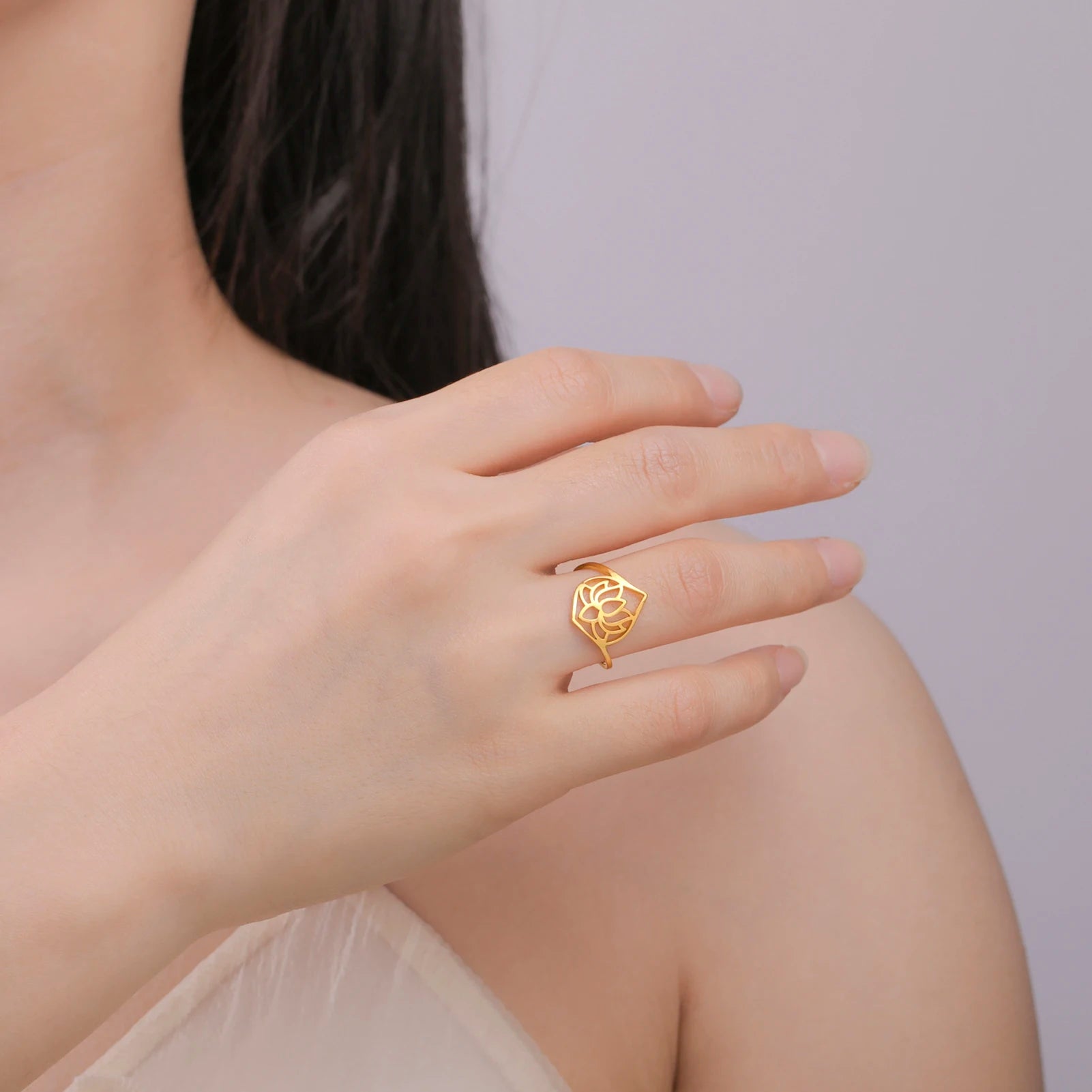 Anillo Flor de Loto oro