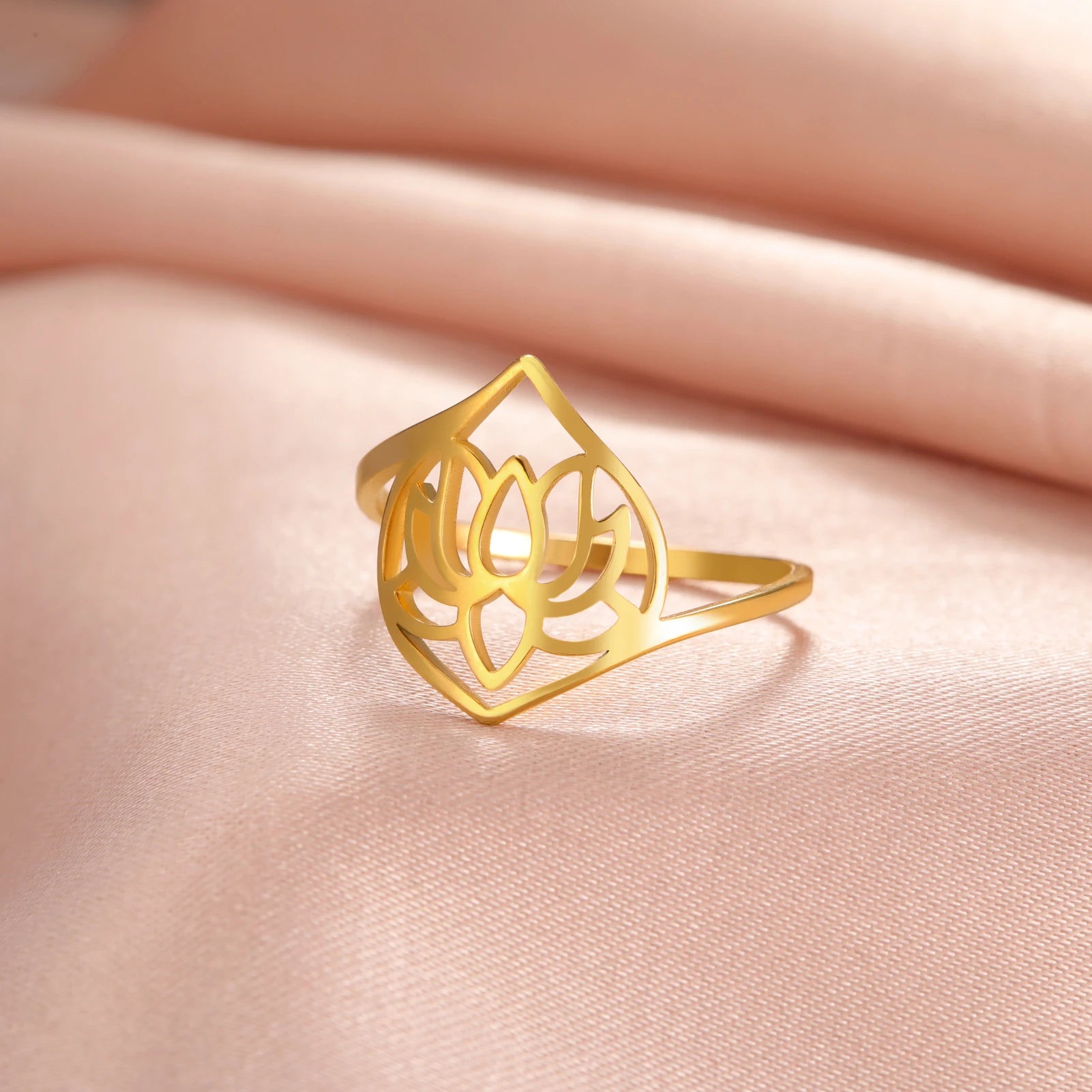 Anillo Flor de Loto oro