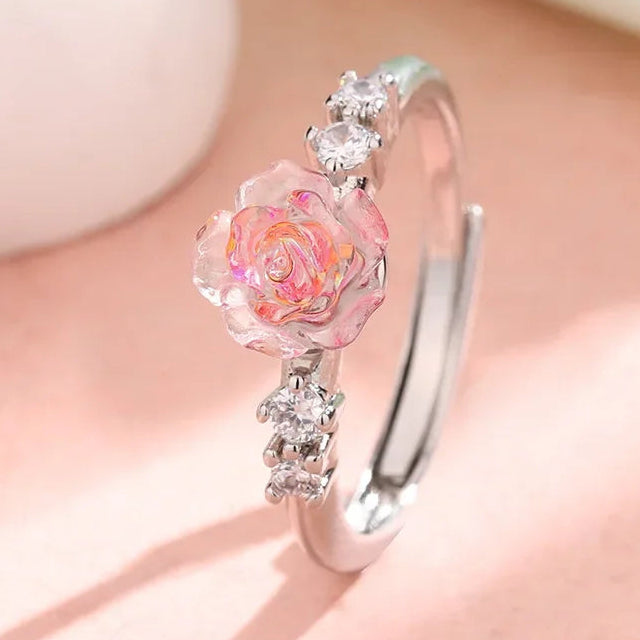 Anillo flor de rosa translúcida