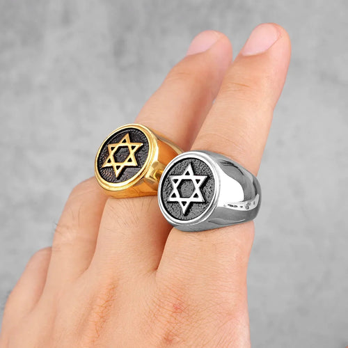 Anillo grabado con la <span data-glossary-id="etoile-de-david">estrella de David</span> símbolo judío plata