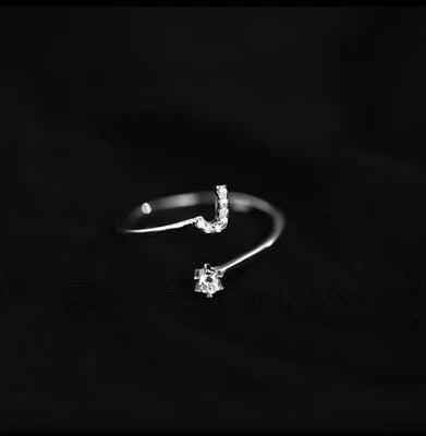 Anillo inicial para mujer j