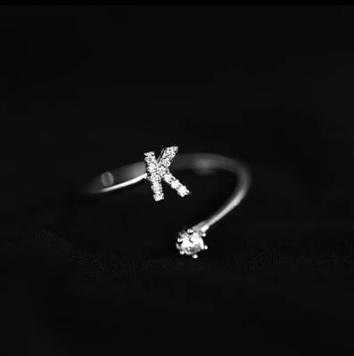 Anillo inicial para mujer k