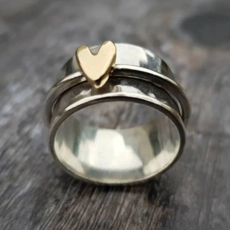 Anillo ancho corazón oro