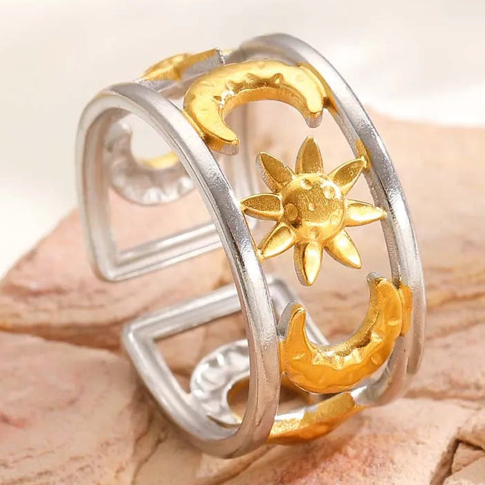 Anillo ancho efecto celeste sol y luna plata