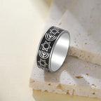 Anillo ancho Menorah y estrellas de David símbolos judíos