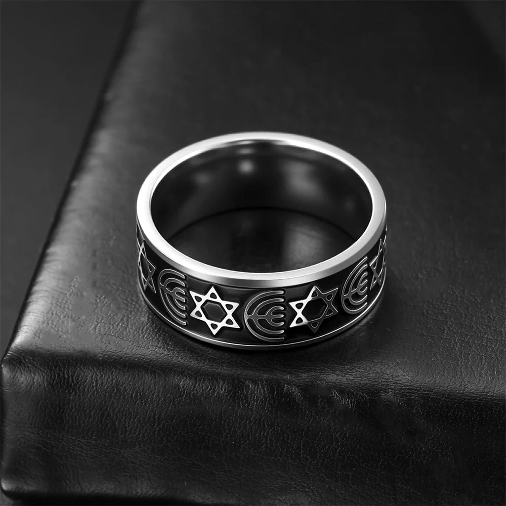 Anillo ancho Menorah y estrellas de David símbolos judíos