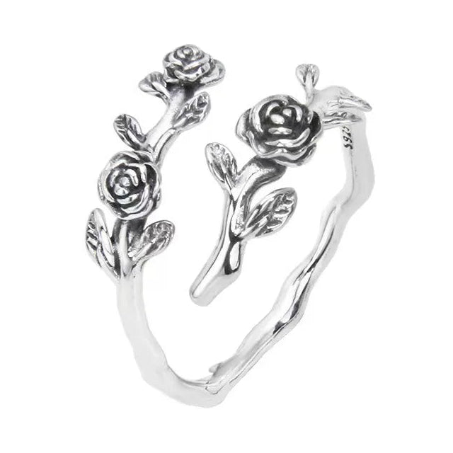 Anillo adornado con rosas entrelazadas plata antigua