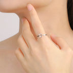 Anillo abierto con la <span data-glossary-id="etoile-de-david">estrella de David</span> simbólica judía plata