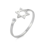 Anillo abierto con la <span data-glossary-id="etoile-de-david">estrella de David</span> simbólica judía plata