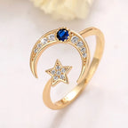 Anillo abierto "noche estrellada" media luna y su cristal azul
