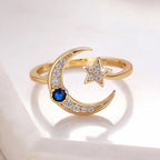 Anillo abierto "noche estrellada" media luna y su cristal azul