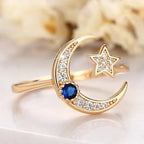 Anillo abierto "noche estrellada" media luna y su cristal azul