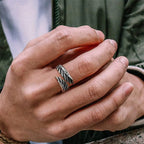 Anillo pluma plateado para hombre
