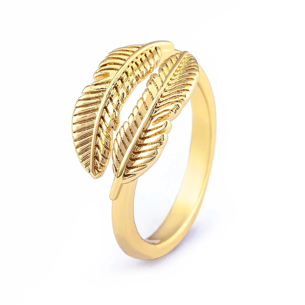 Anillo pluma cincelado dorado