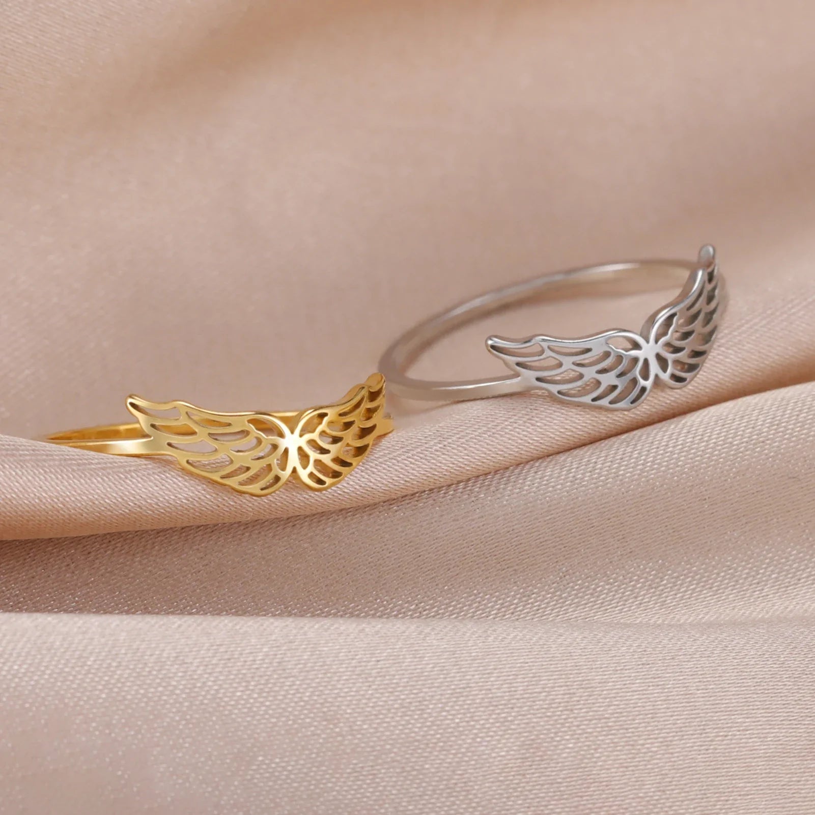 Anillo mujer alas de ángel oro