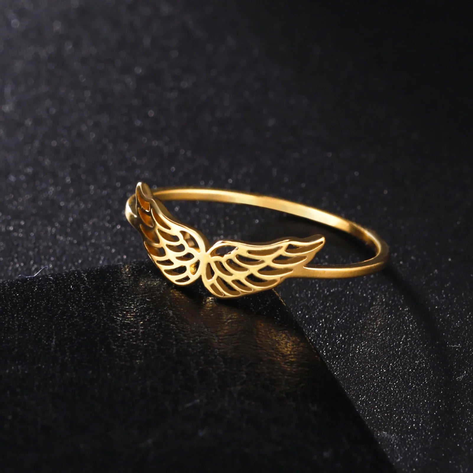 Anillo mujer alas de ángel oro