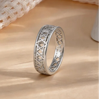 Anillo para mujer con <span data-glossary-id="">estrellas de David</span> símbolo judío plata