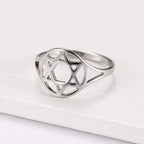Anillo para mujer hueco con la <span data-glossary-id="star-of-david">estrella de David</span> símbolo judío plata