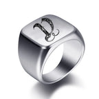 Anillo ancho para hombre inicial y