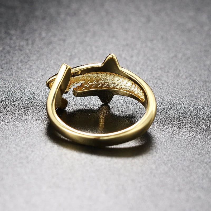 Anillo de Tiburón con Circonio oro
