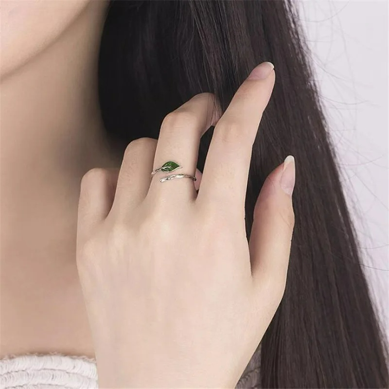 Anillo Retro con Hoja de Otoño