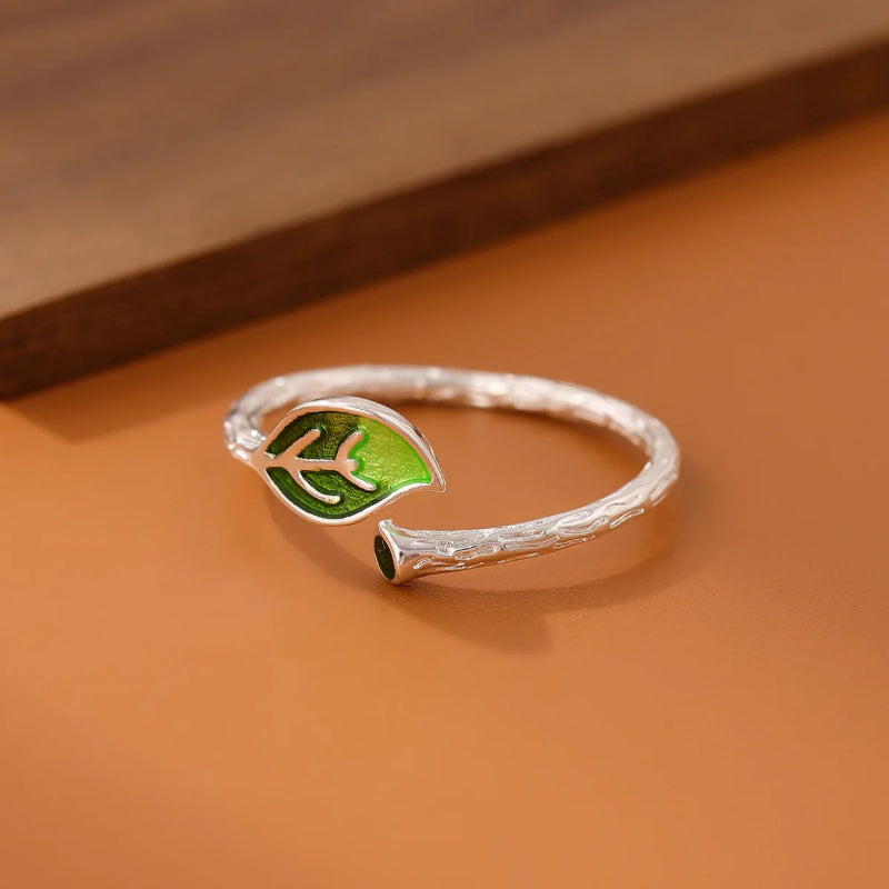 Anillo Retro con Hoja de Otoño