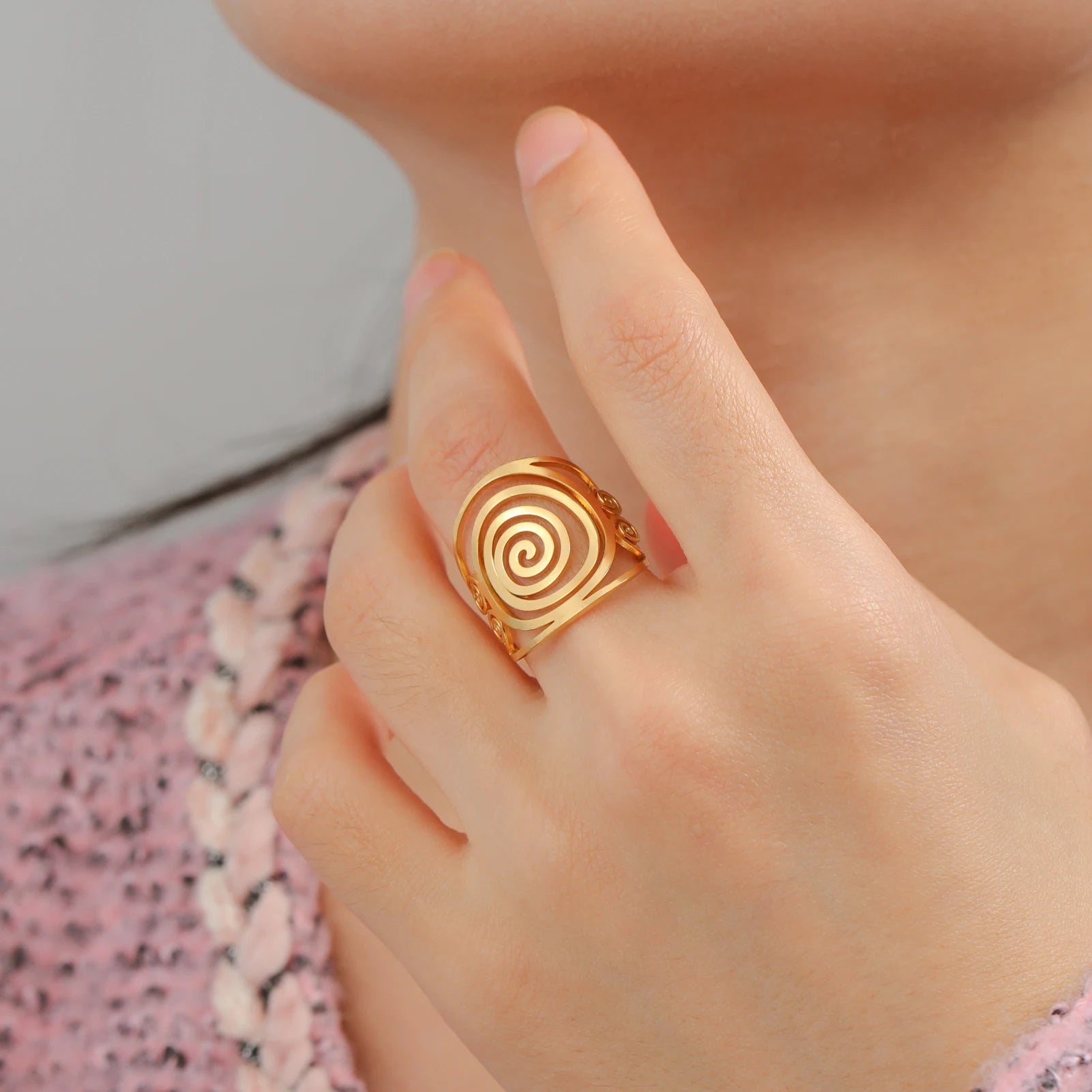 Anillo espiral ancho para mujer oro