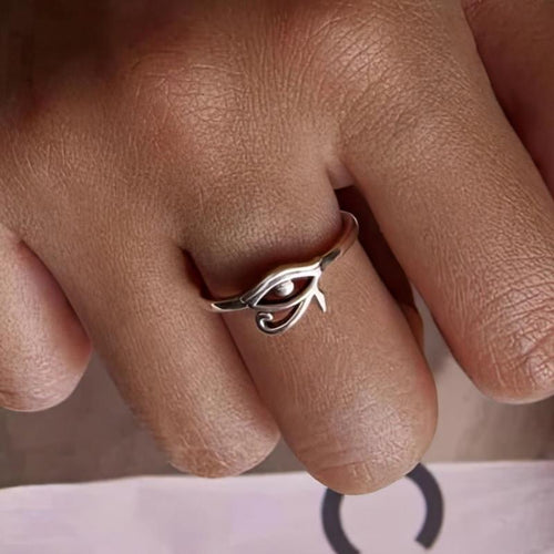 Anillo estilo egipcio Ojo de Horus plata