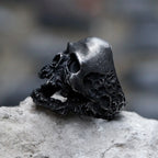 Anillo de calavera estilo gótico negro