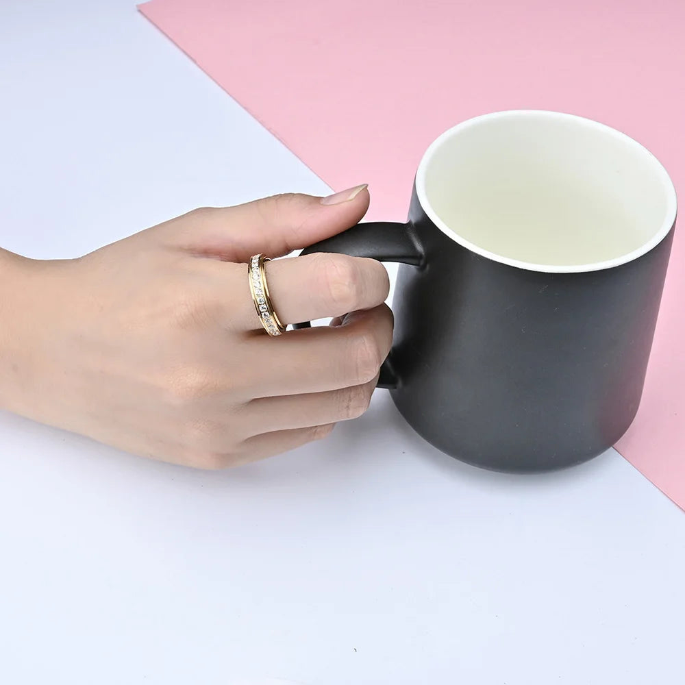 Anillo giratorio antiestrés con circonio 