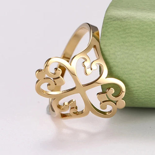 Openwork four-heart clover ring in gold
