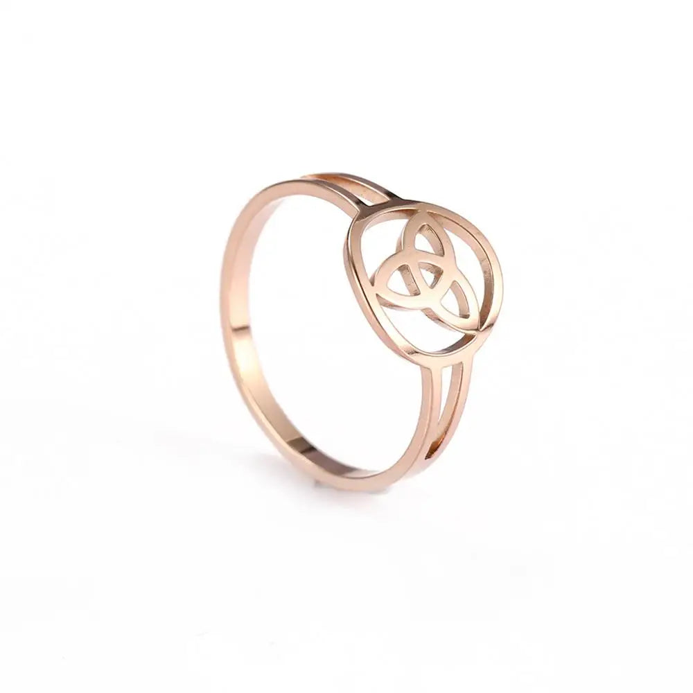 Anillo Triquetra Nudo de la Trinidad Irlandés oro rosa