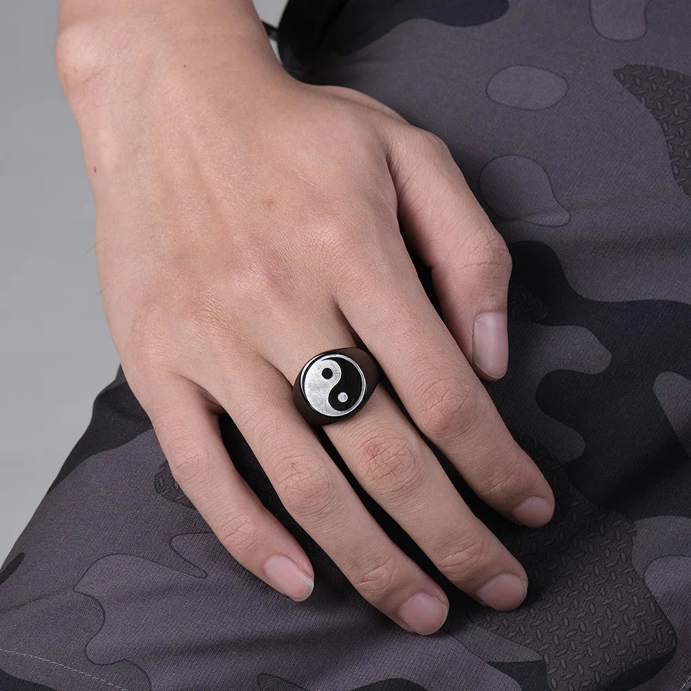 Anillo Yin Yang para Hombre negro