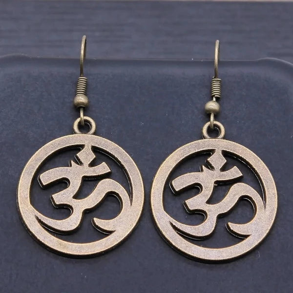 Pendiente Budismo Om bronce
