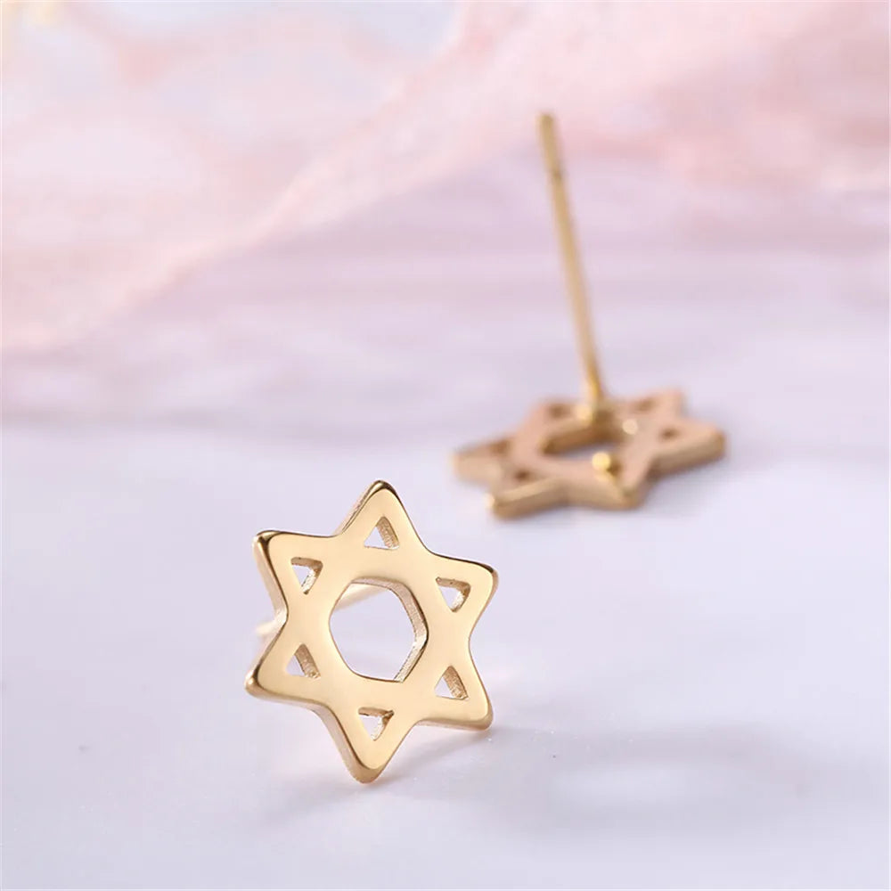 Pendientes con la <span data-glossary-id="etoile-de-david">estrella de David</span> simbólica judía oro