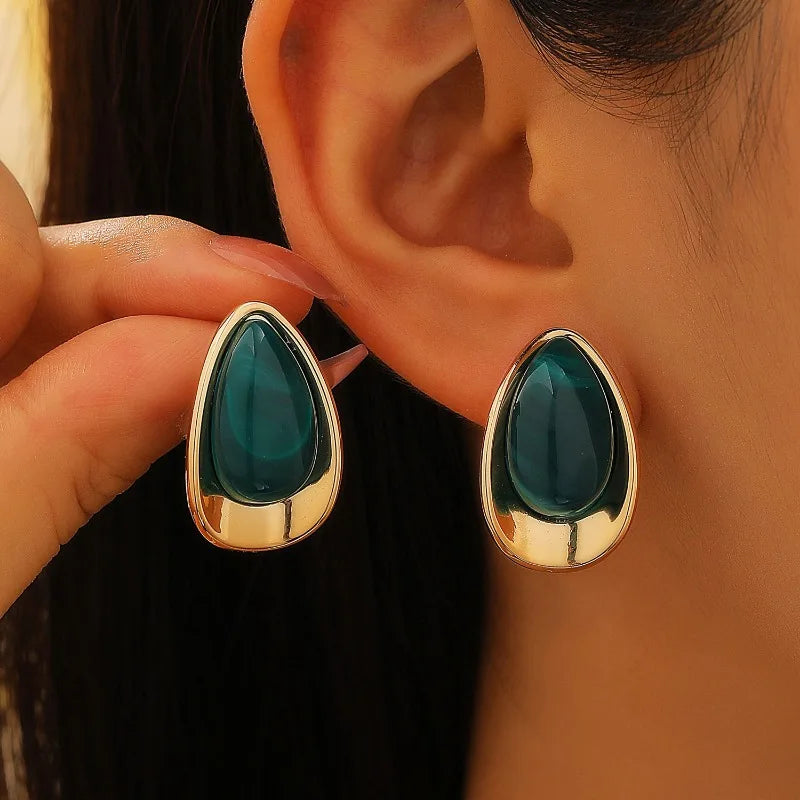 Pendientes con silueta de gota de agua verde