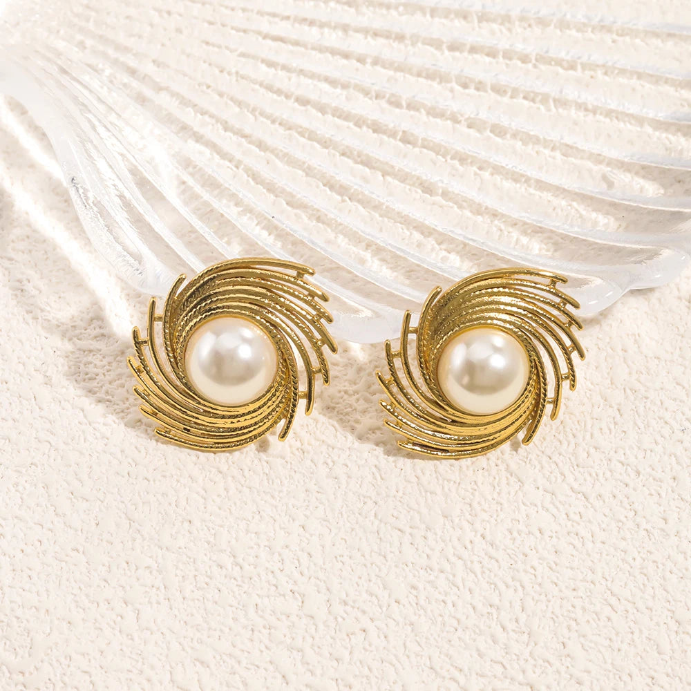 Pendientes de botón con estilo y perla