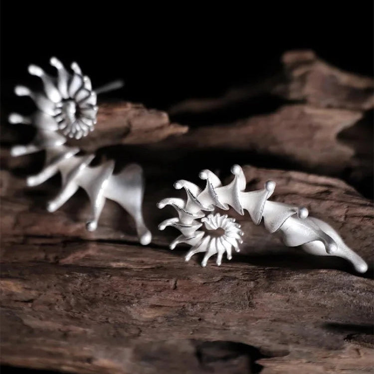 Pendientes de Clavo Diseño Concha