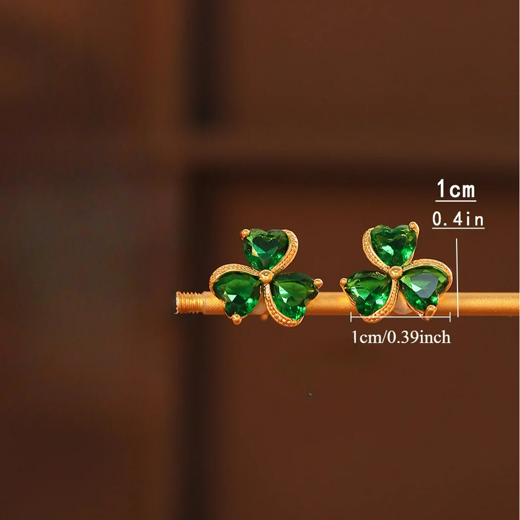 Pendientes de botón Trébol de 3 Hojas Verde Esmeralda y Circonio