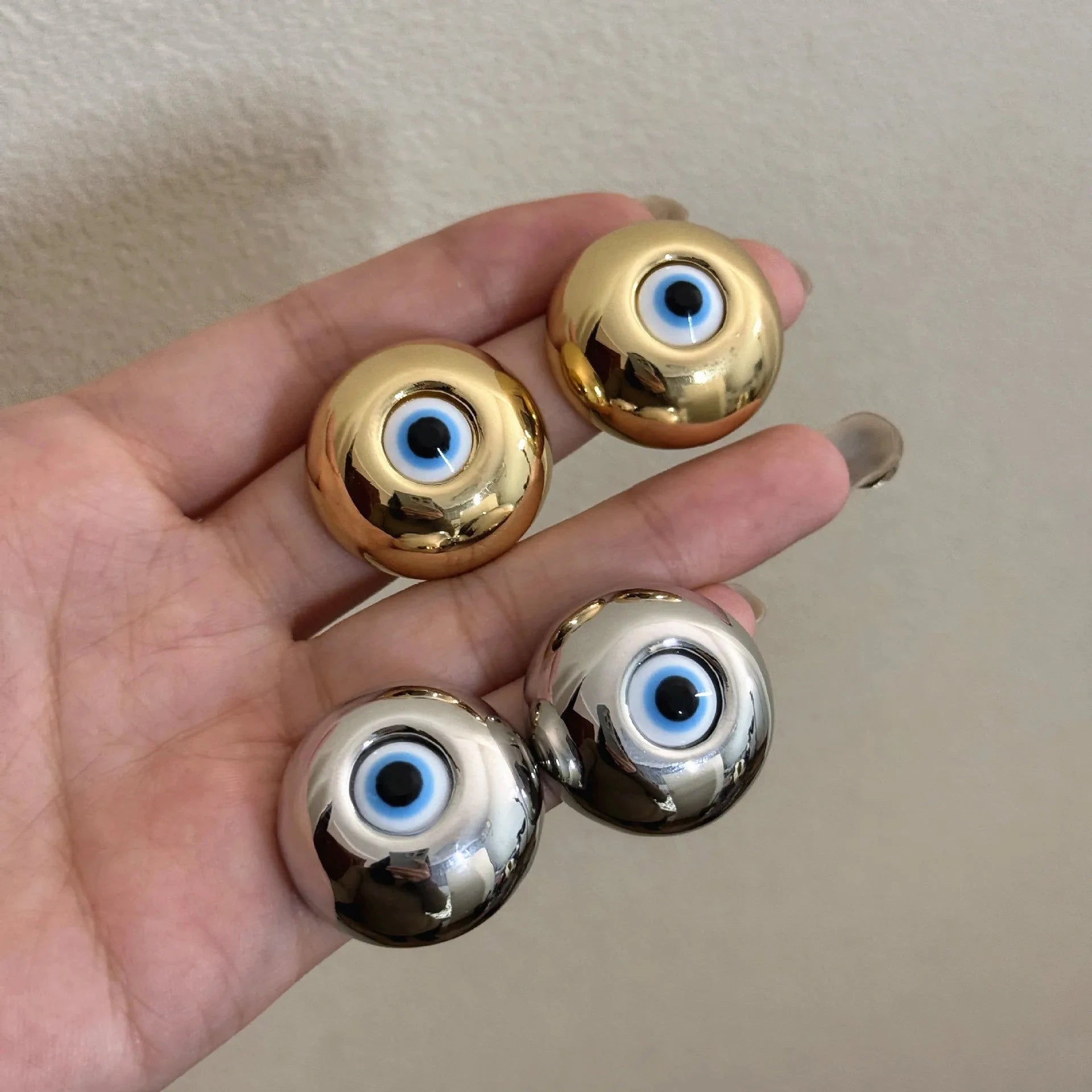 Pendientes de botón vintage contra el mal de ojo plata