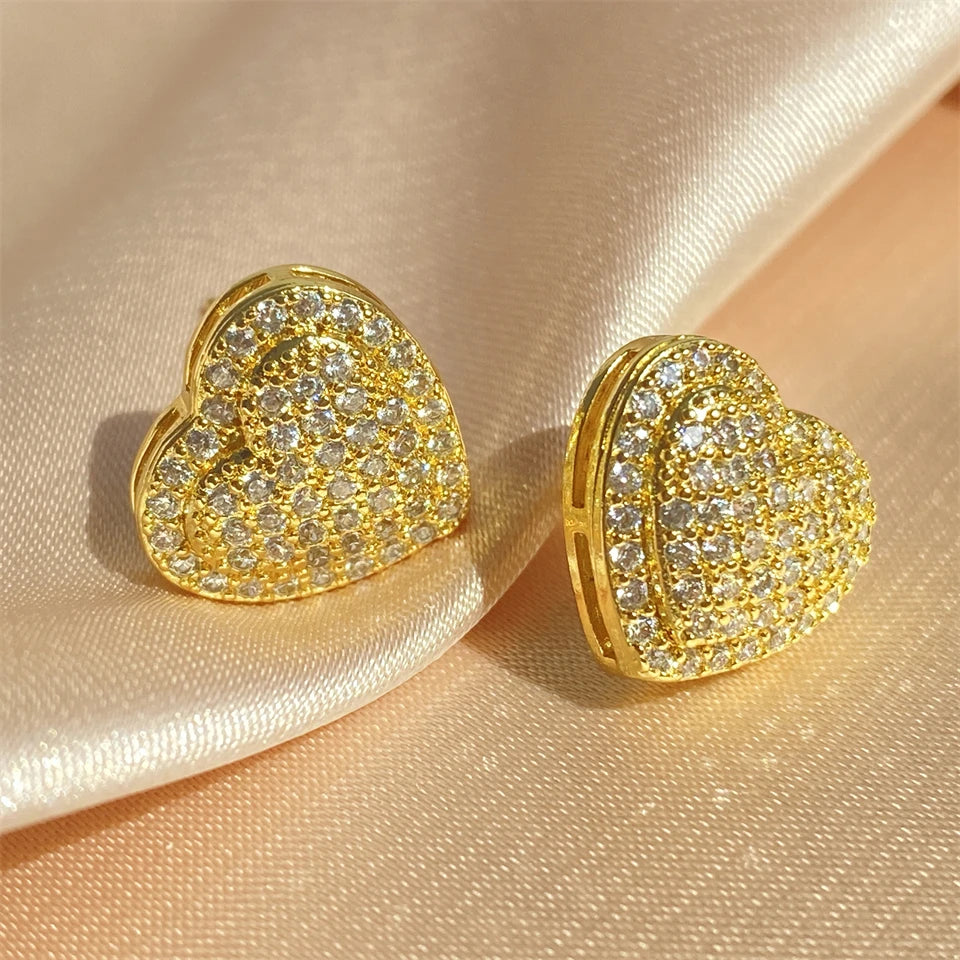 Pendientes de corazón abombado con strass dorado