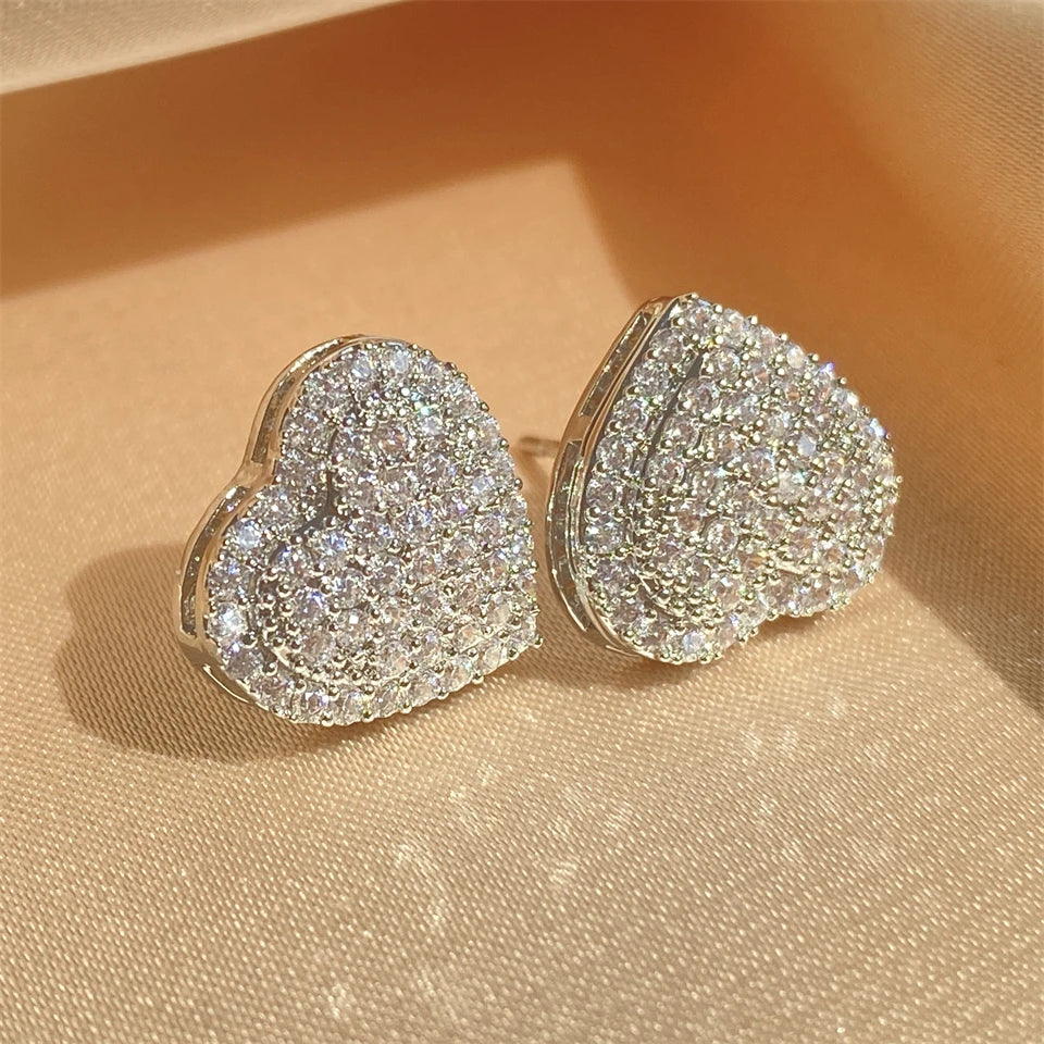 Pendientes de corazón abombado con strass plateado