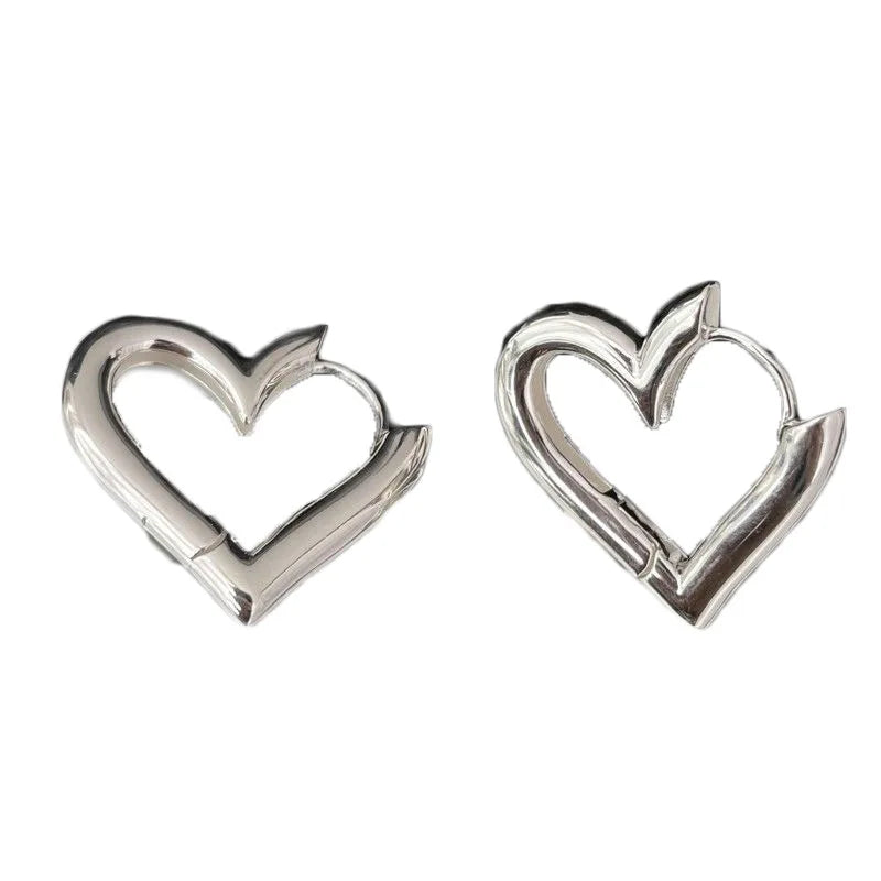 Pendientes de corazón calado