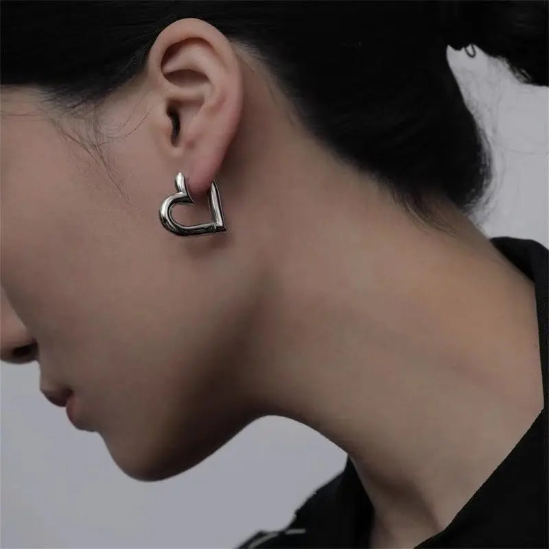 Pendientes de corazón calado