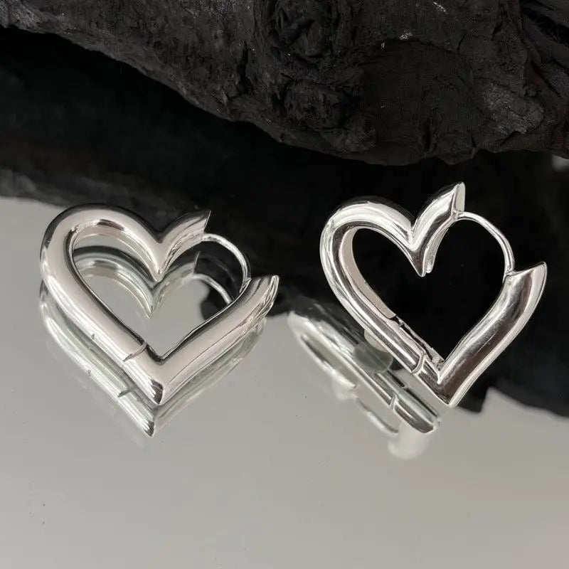 Pendientes de corazón calado