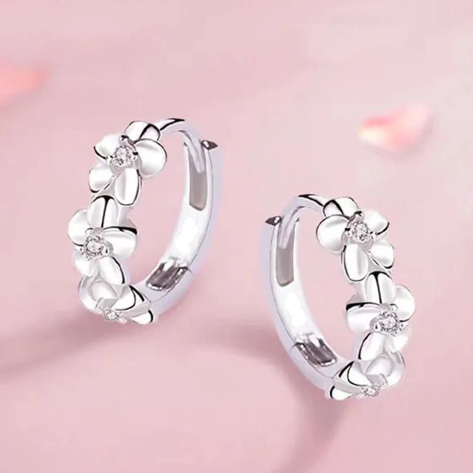 Pendientes de aro con trío de flores