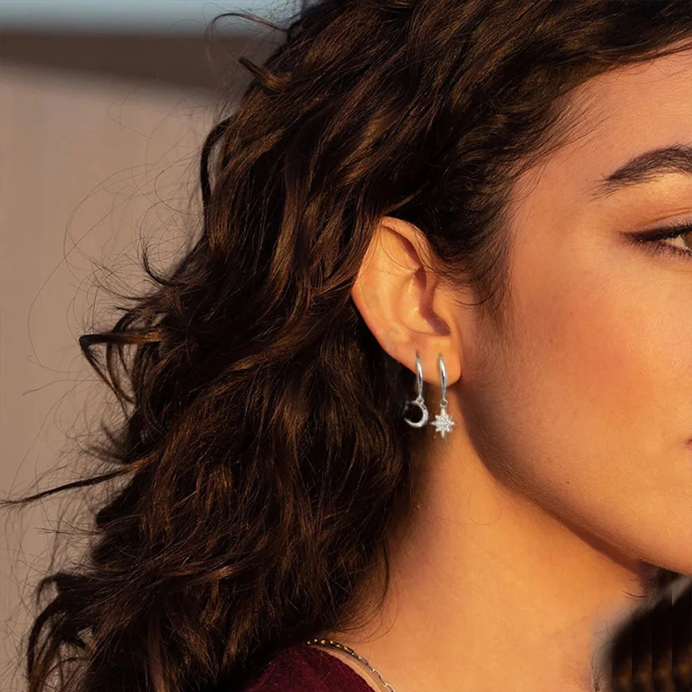 Pendientes de aro Estrella y Luna con circonita plateada